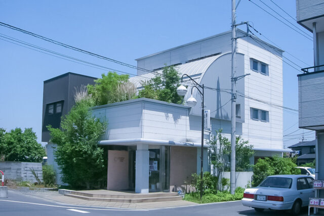 青島歯科医院兼住宅（建て替え）の画像