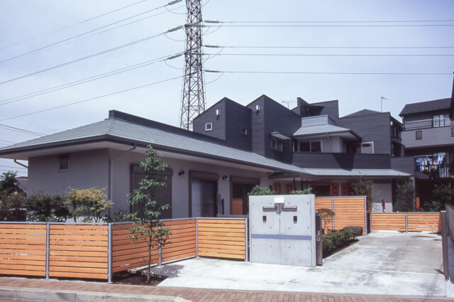 天体観測のルーフバルコニー｜入間市の平屋と2階建ての2世帯住宅の画像