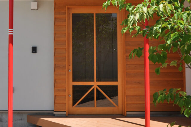 【川越市の木造新築住宅】木下さんちの木製玄関ドア（引き戸です）製作の画像