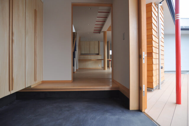 【ラフでアクティブな玄関土間のススメ】設計事務所のデザインする新築木造住宅の画像