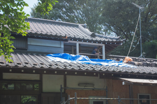 日本家屋リノベーションの現場（所沢）屋根を抜いて、新しい階段を作るの画像