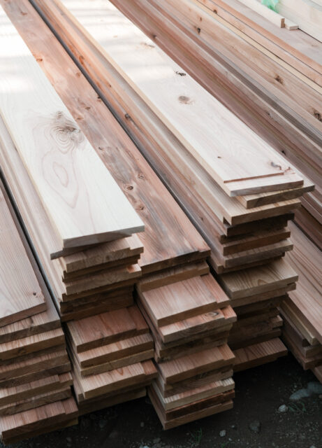 杉板の南京下見張りによる外壁仕上げ｜鎧張りの施工と納まりの画像