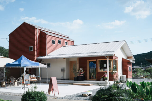 本屋のある暮らし ― 埼玉県越生町「peas bookstore」の画像